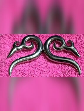 Silver Spiral Gauges